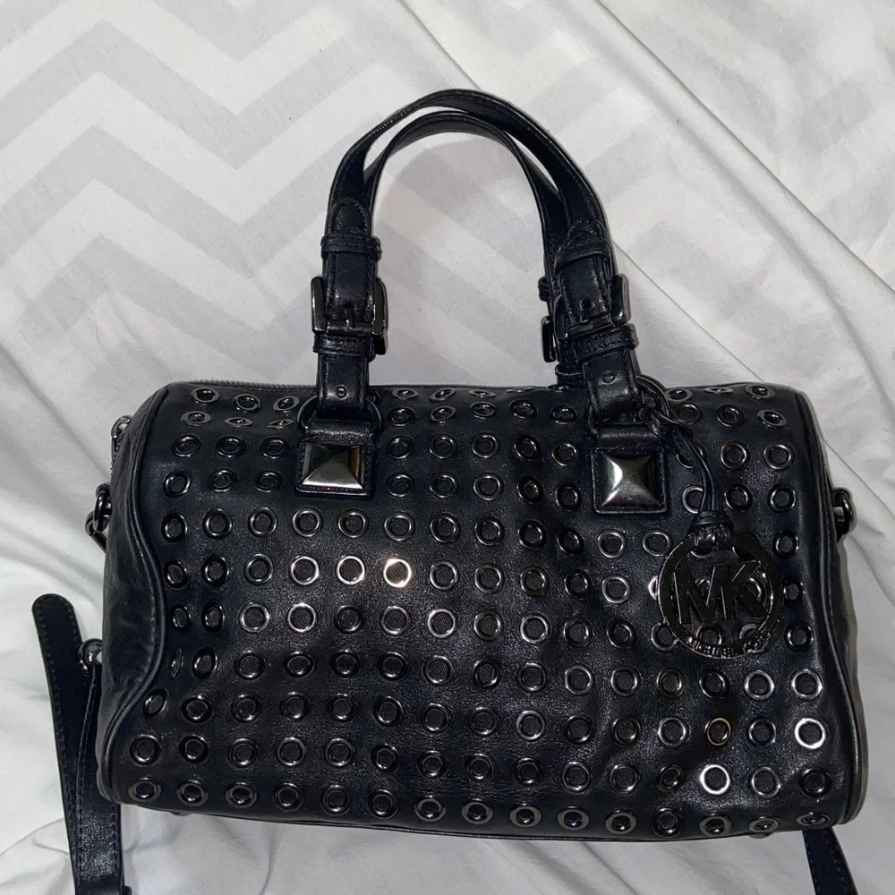 RARE Michael Kors black leather grommet Grayson_16